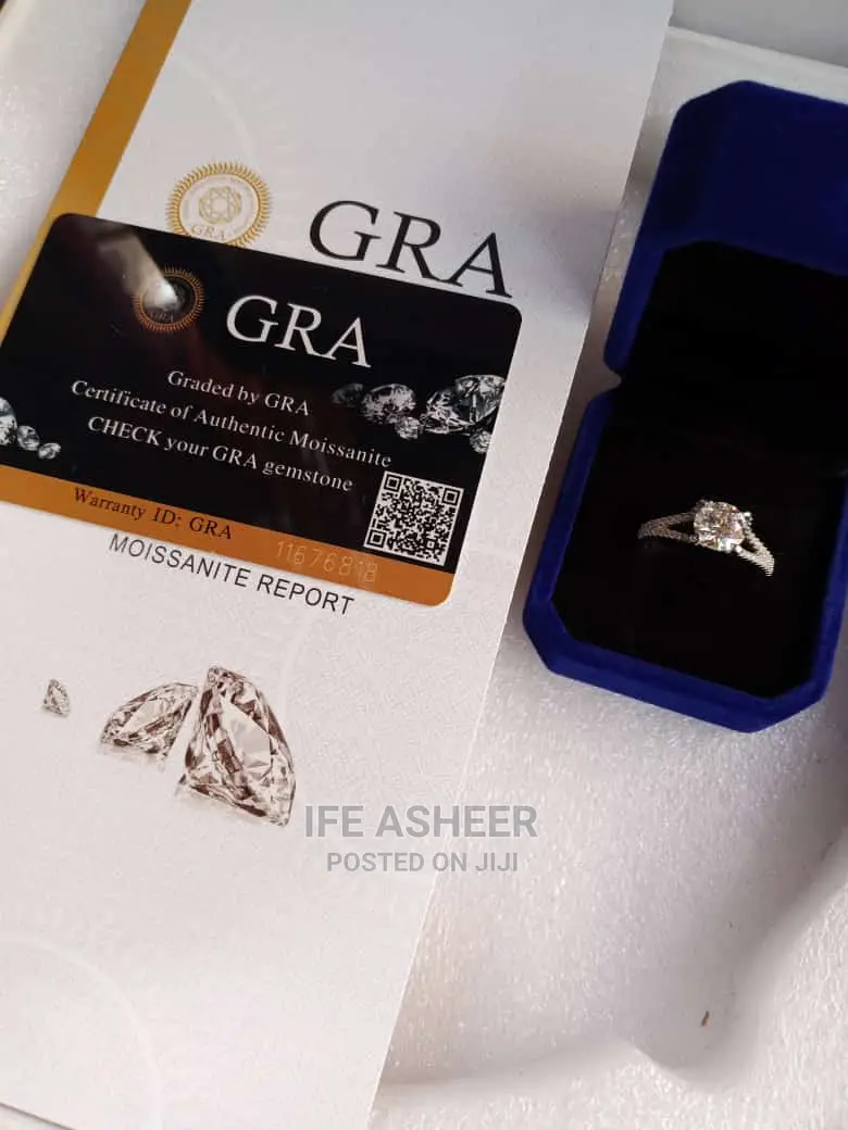 Real Moissanite Diamond Engagement/Proposal Ring 01 - Silver