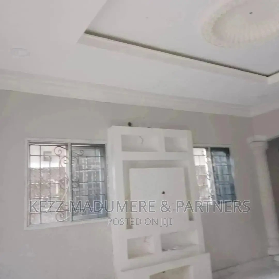 4bdrm Bungalow in Rumuekini, Port for sale