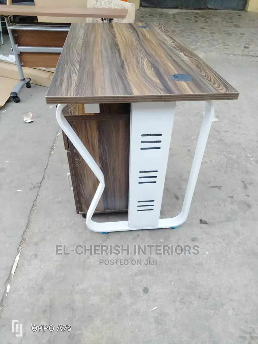 Glad Table