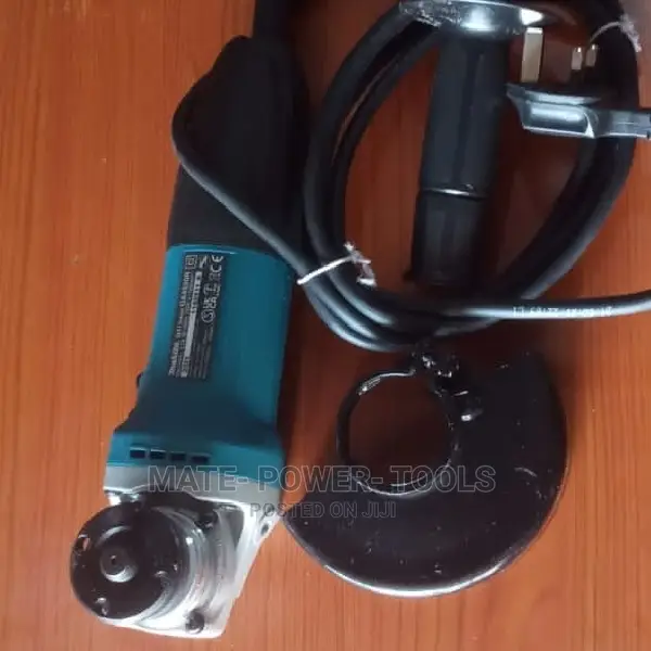 Makita Ga4530r 4.5 Inch / 115mm Angle Grinder (240V)
