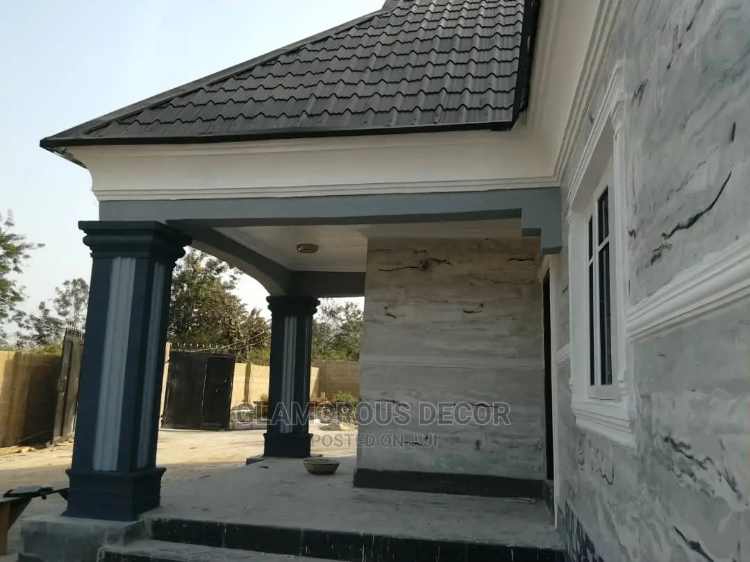 Best House Paintings/ Screeding/Stucco/Tyrolean