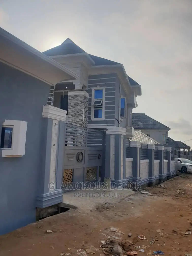 Proffesional House Painting/Wall Screeding/Interior Design.