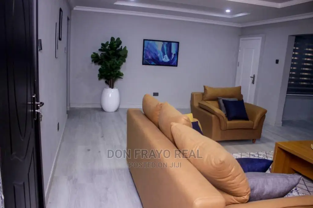 6 Bedrooms Shortlet Apt Up for Booking in Bodija Estate IB