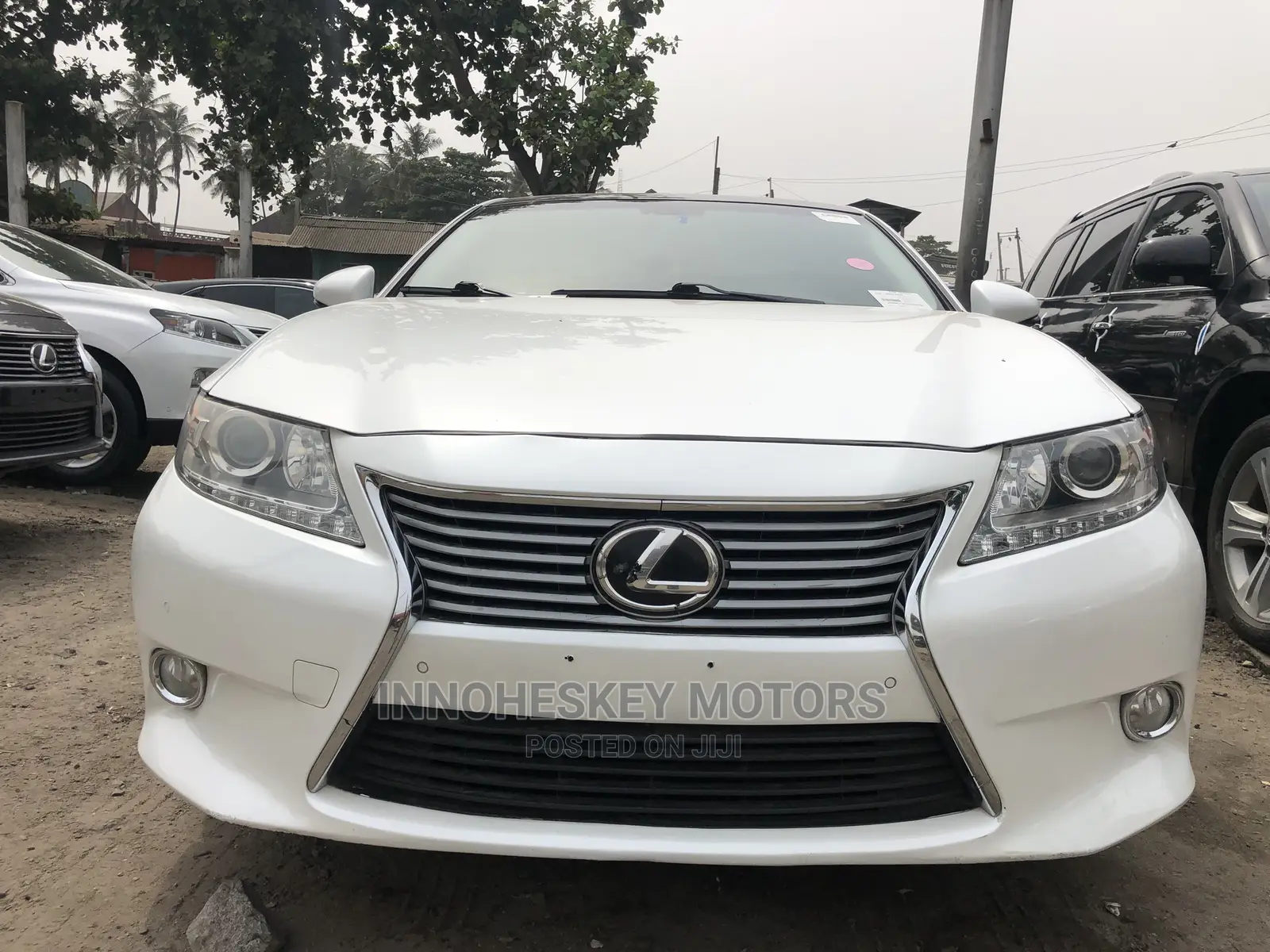 Lexus ES 350 FWD 2013 White