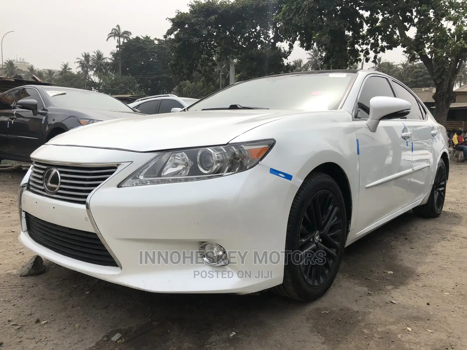 Lexus ES 350 FWD 2013 White