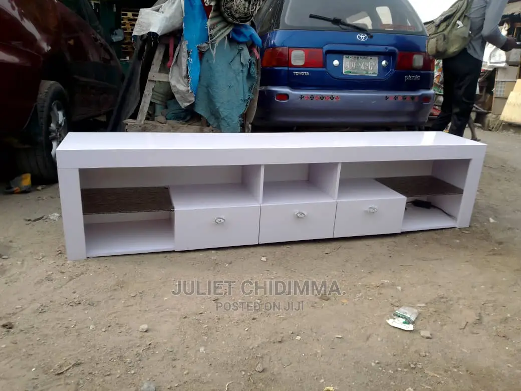 A Quality Tv Shelf