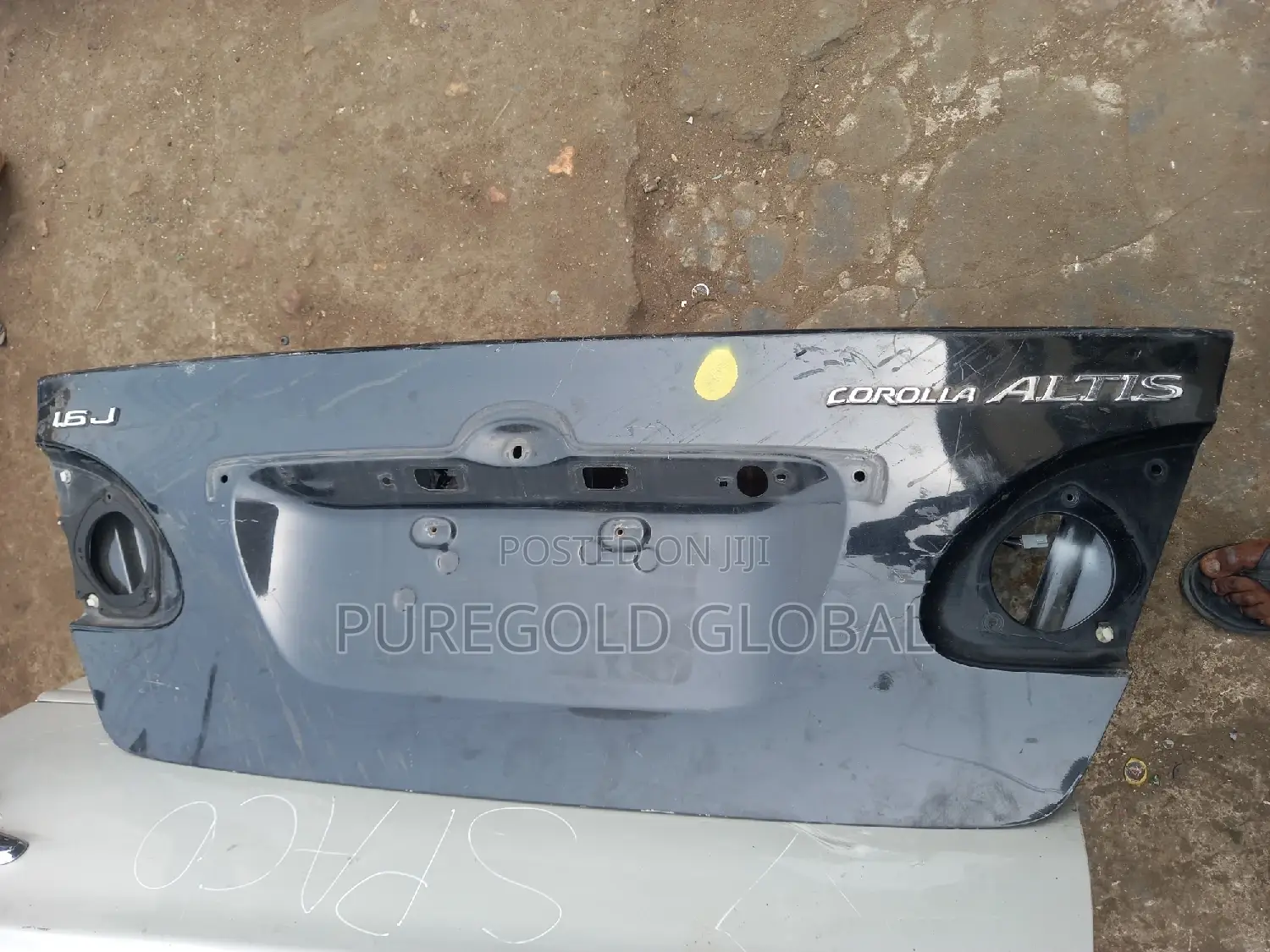 Corolla 2005 Model Boot