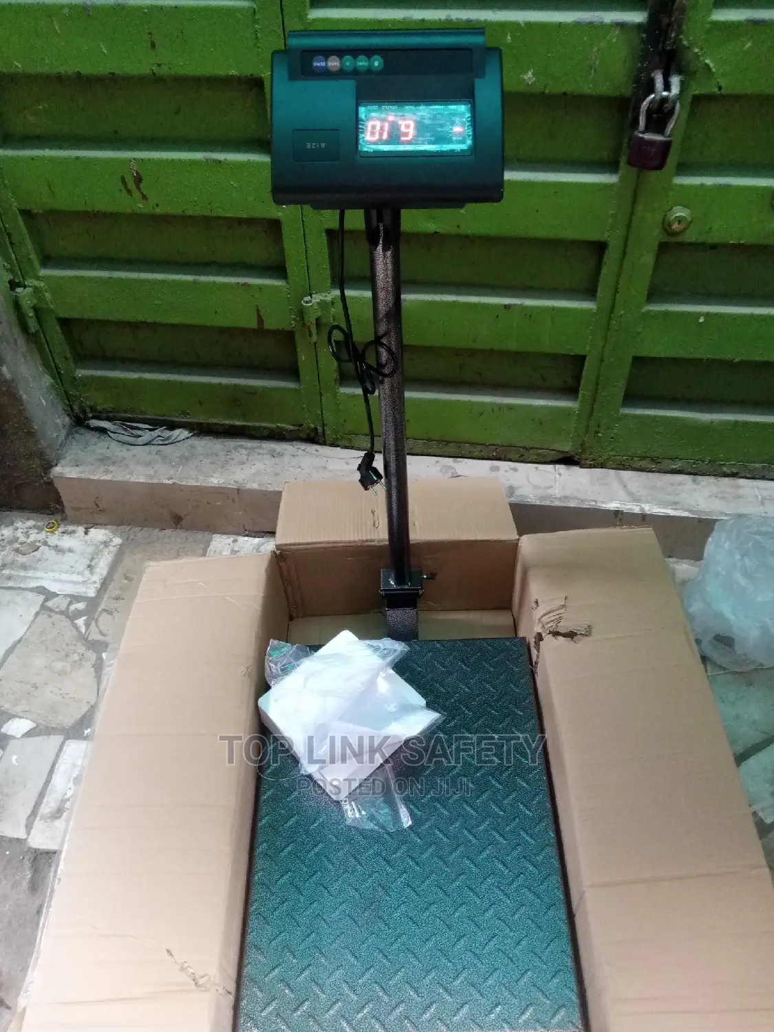 Platform Scale 300kg .A 12