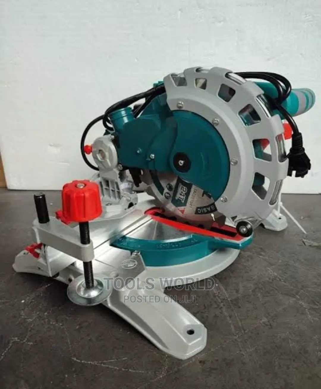 Product Description of TOTAL Mitre Saw 1400W (TS42142107)