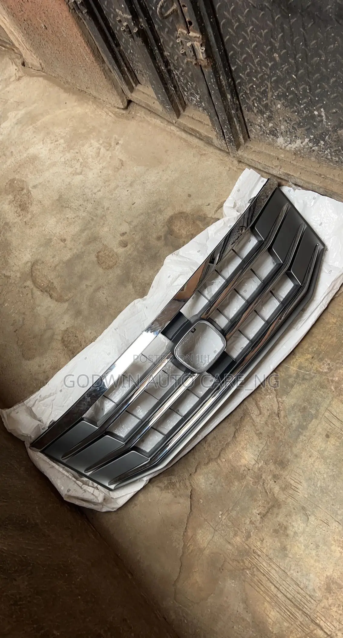 Front Grille Honda Crosstour 2012 Model