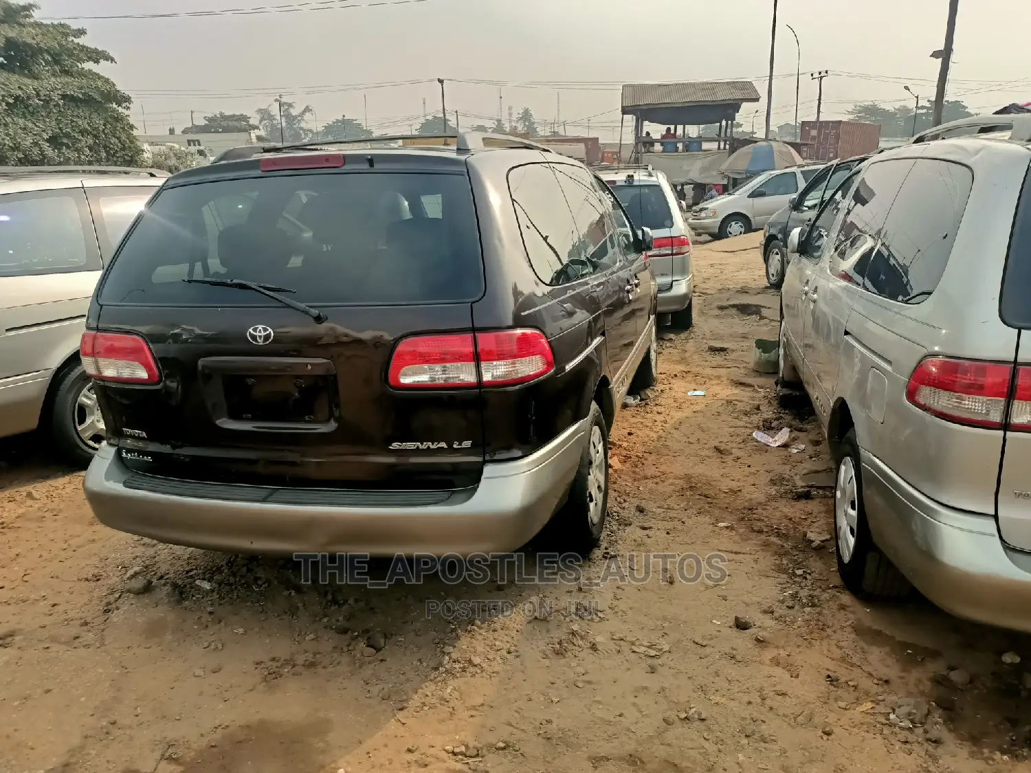 Toyota Sienna LE 2002 Brown