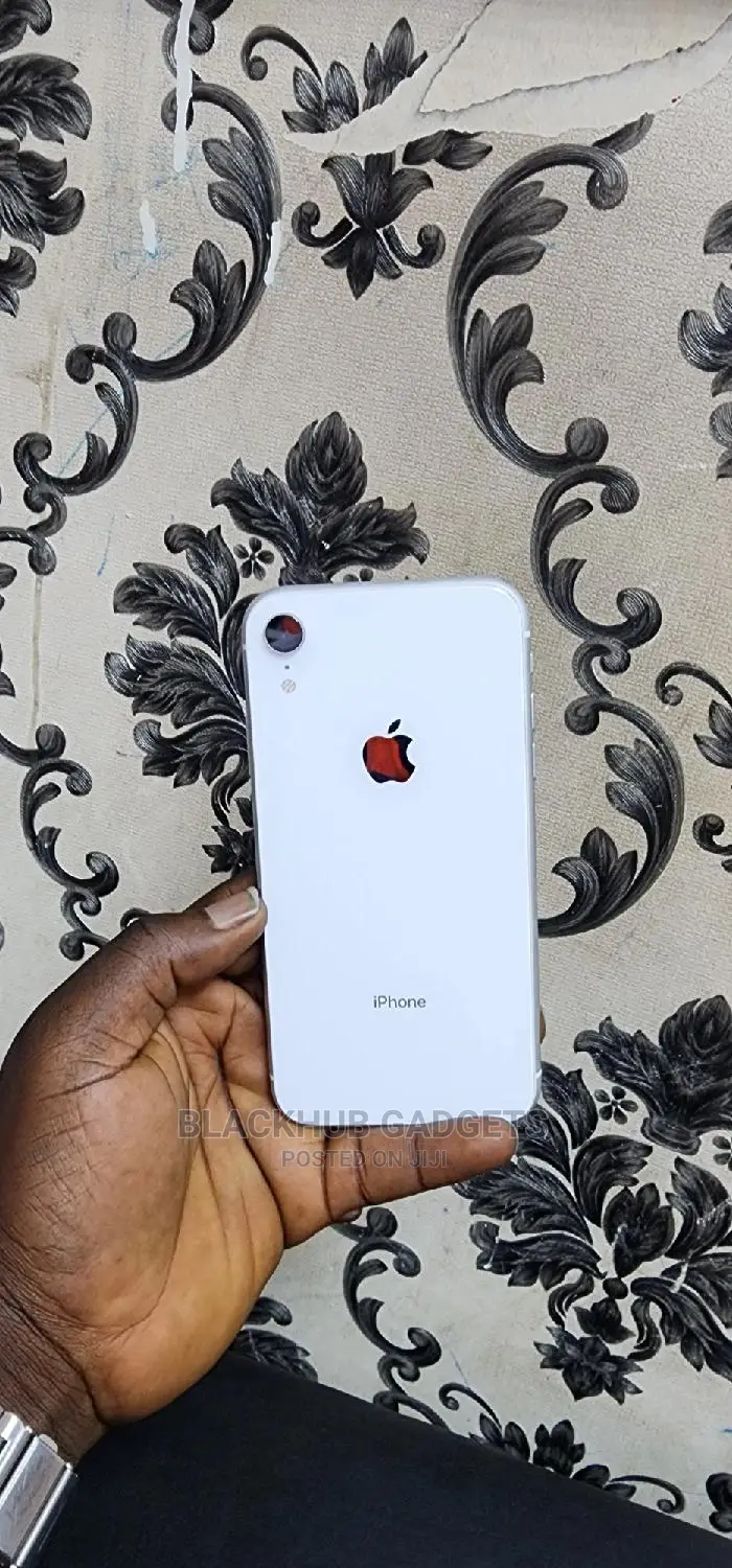 Apple iPhone XR 64 GB White