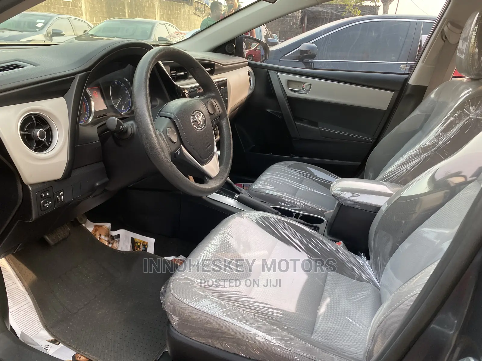 Toyota Corolla 2017 Gray