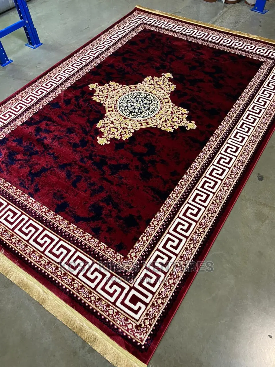 Luxury Living Room Designed Super Soft Royal Center Rug.