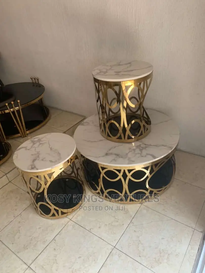 Luxurious Marble Centre Table With Two Side Stools
