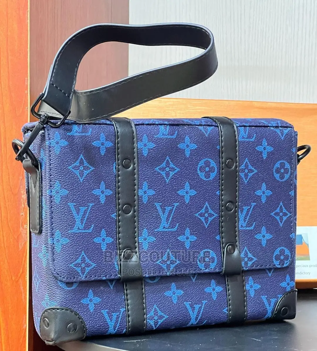 Original LOUIS VUITTON Crossbody Bags Available in Store