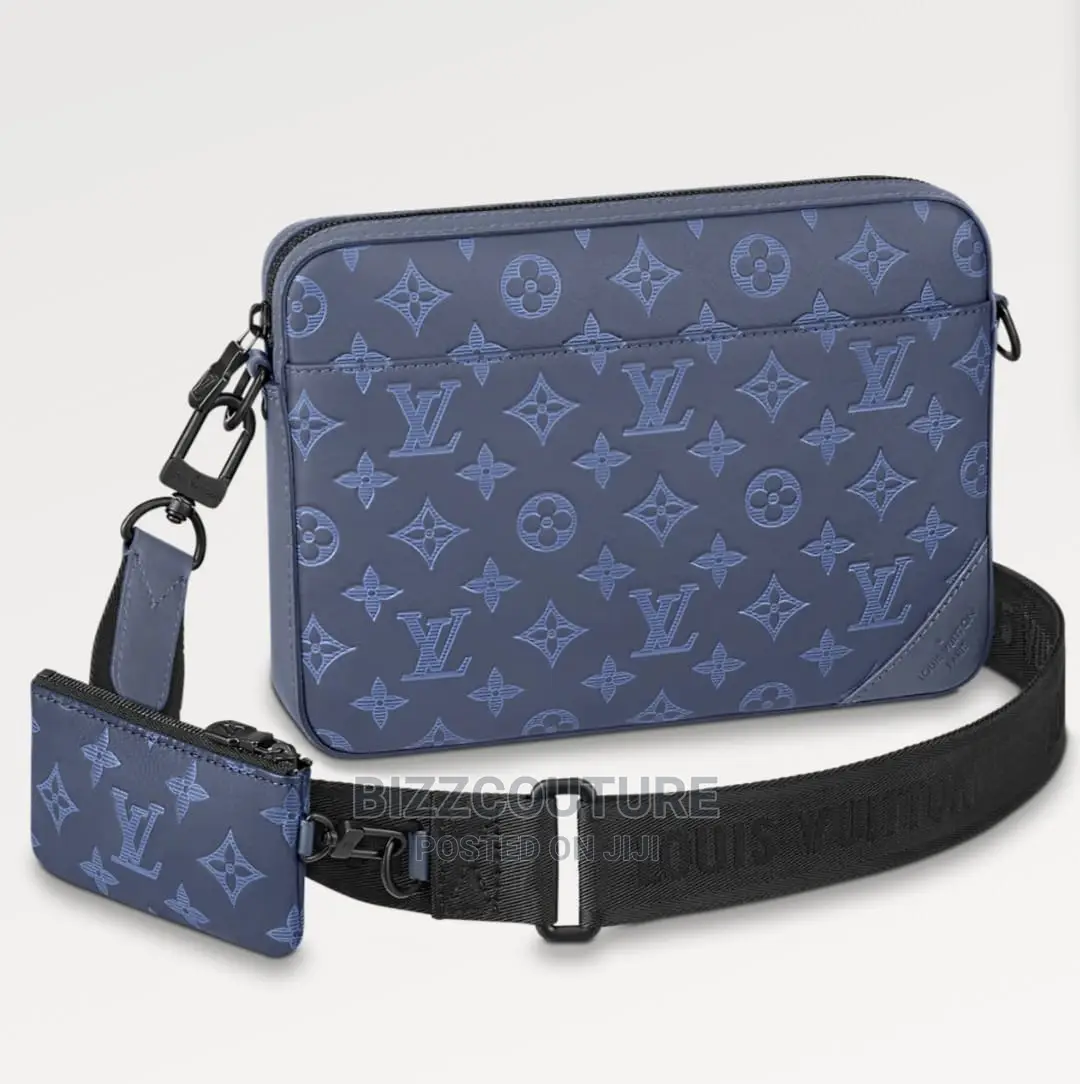 Original LOUIS VUITTON Crossbody Bags Available in Store