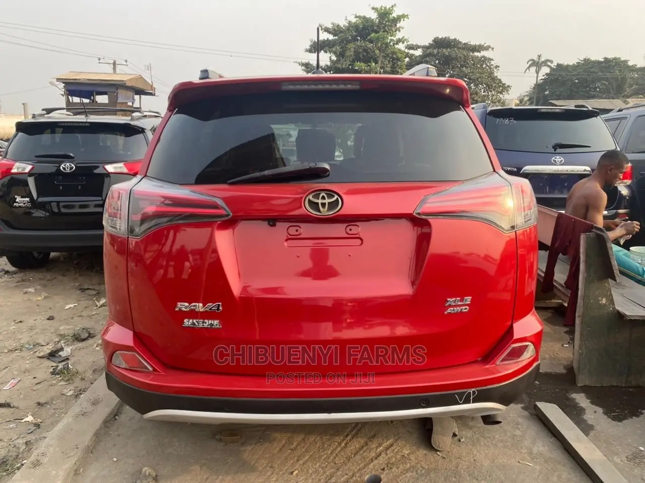 Toyota RAV4 XLE AWD (2.5L 4cyl 6A) 2017 Red