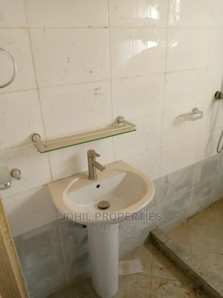 4bdrm Duplex in Guzape District for sale