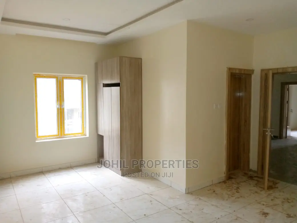 4bdrm Duplex in Guzape District for sale