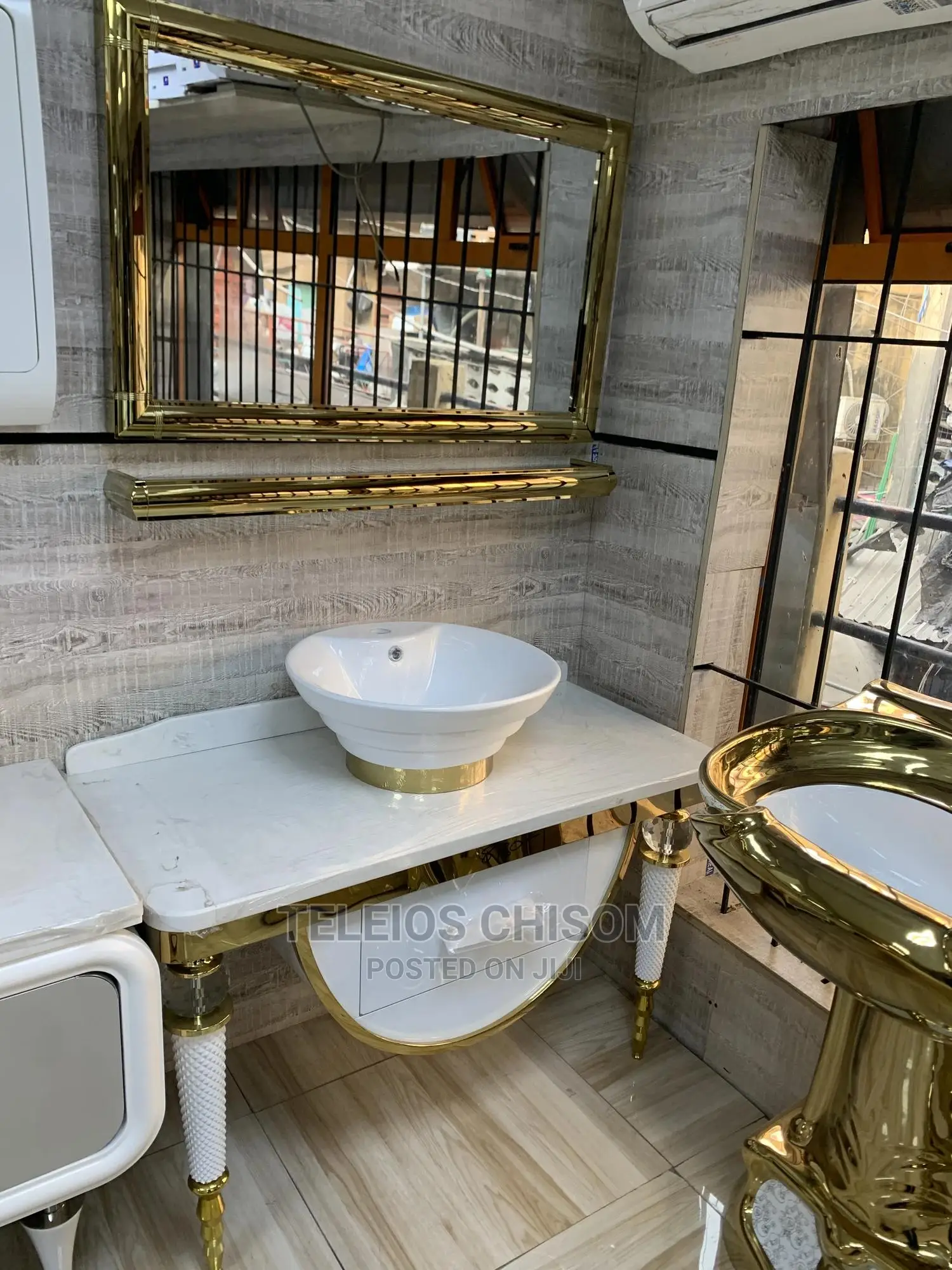 Gold Frame Counter Top Basin