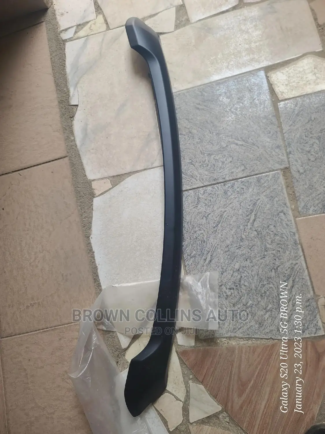 Bonnet Chrome Hilux 2020-2022
