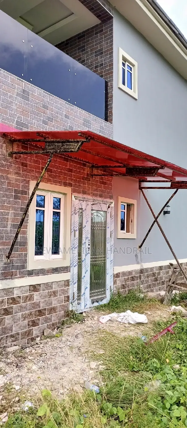 Strong and Latest Carport Designs for Your Homes and Office