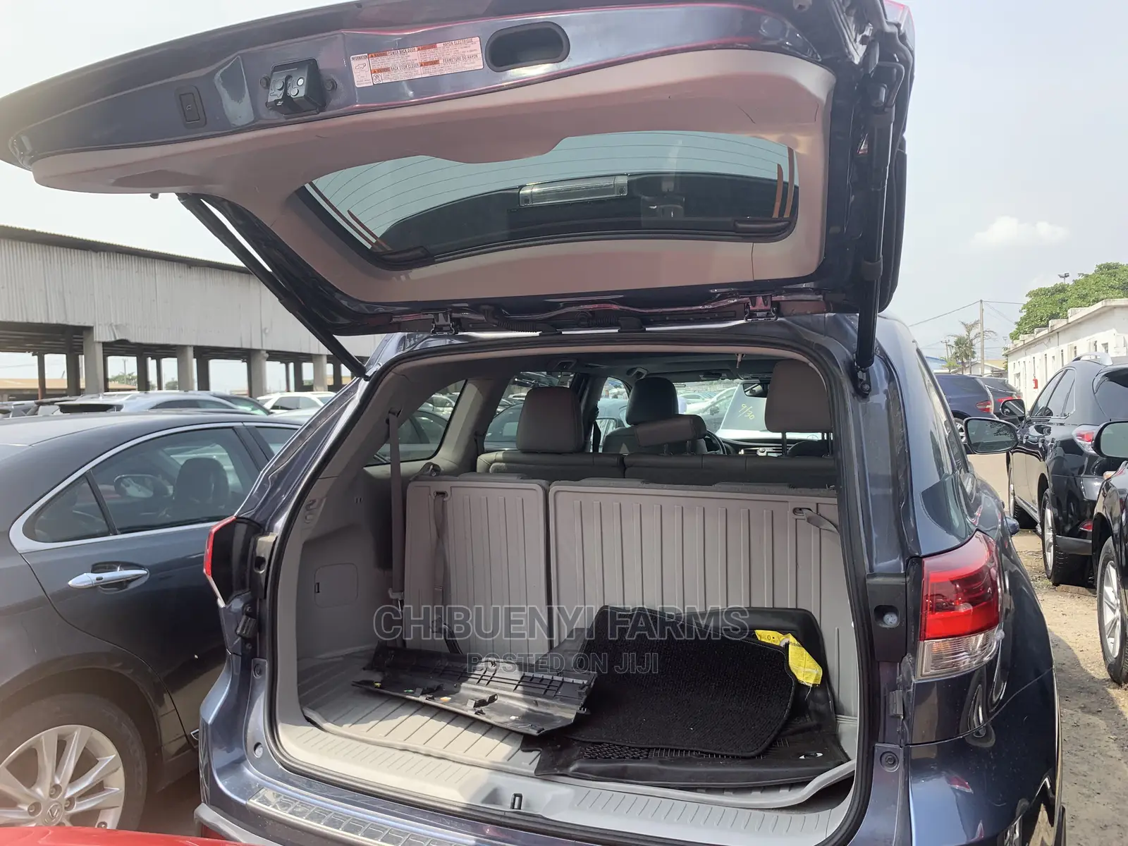 Toyota Highlander XLE 4x4 V6 (3.5L 6cyl 8A) 2018 Blue