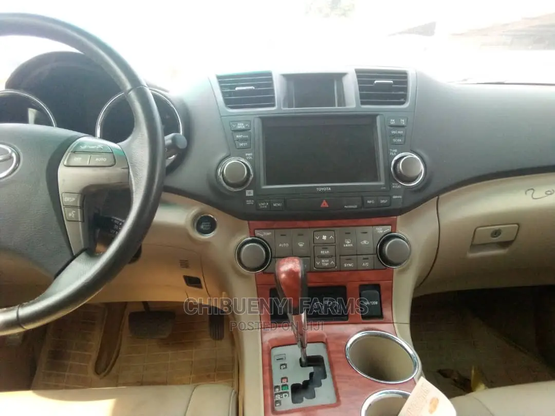 Toyota Highlander 2009 Gold