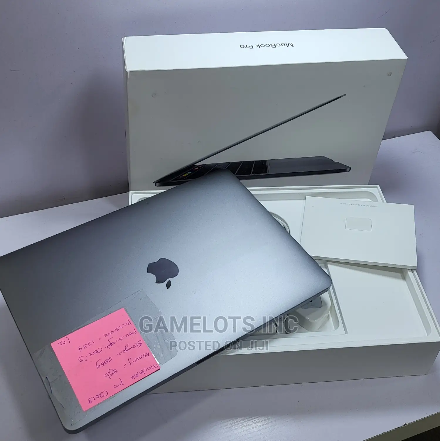 Laptop Apple MacBook Pro 2018 8GB Intel Core i5 SSD 256GB