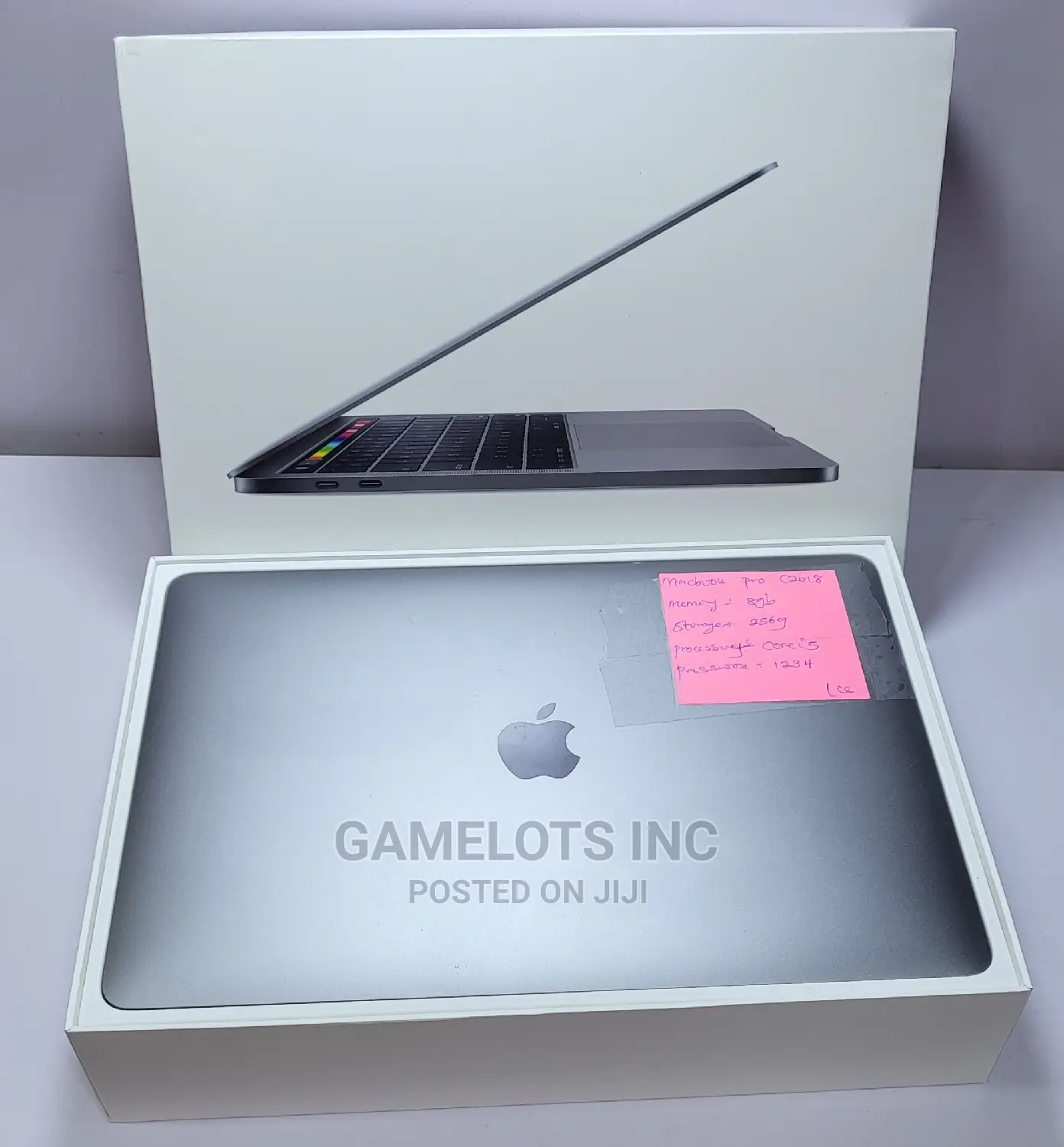 Laptop Apple MacBook Pro 2018 8GB Intel Core i5 SSD 256GB