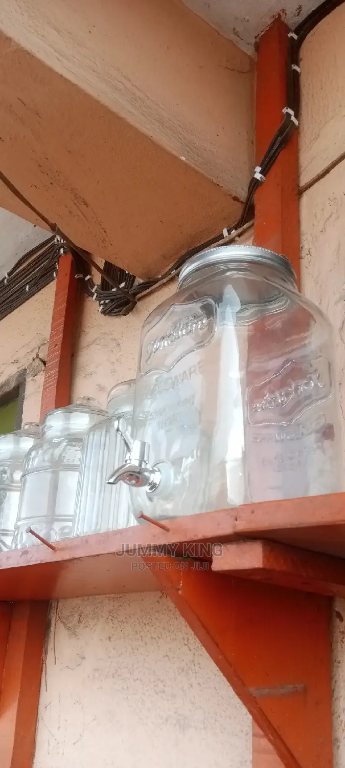 8 Litres Glass Cold Water Jug
With Tap