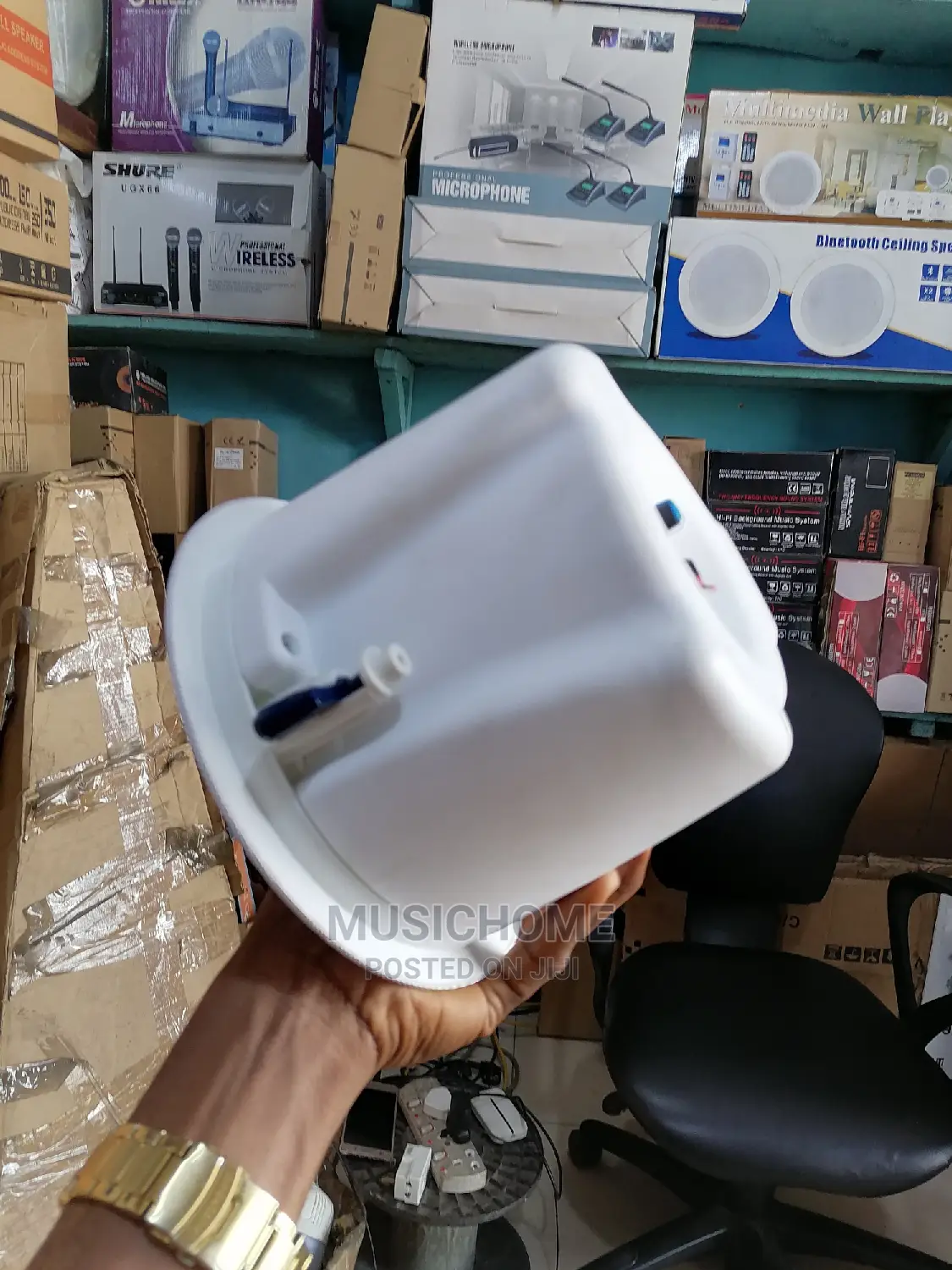 Bose Ceiling Speaker With Bass Sound Production