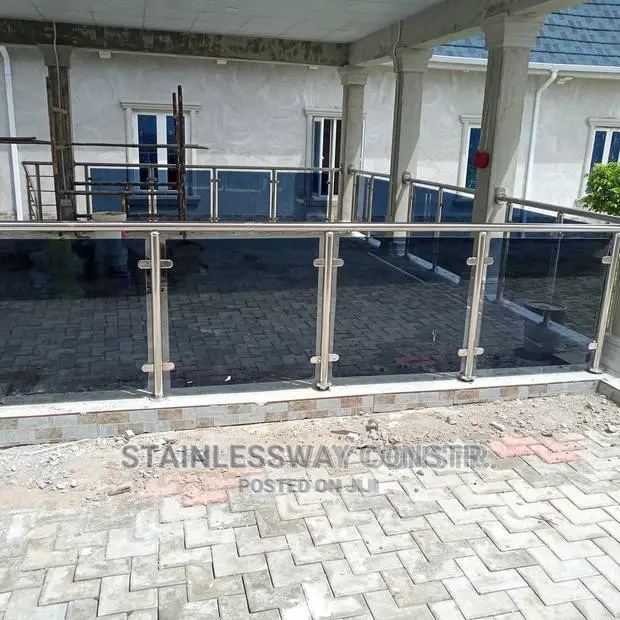 Stainless Glass Sit-Out Railing