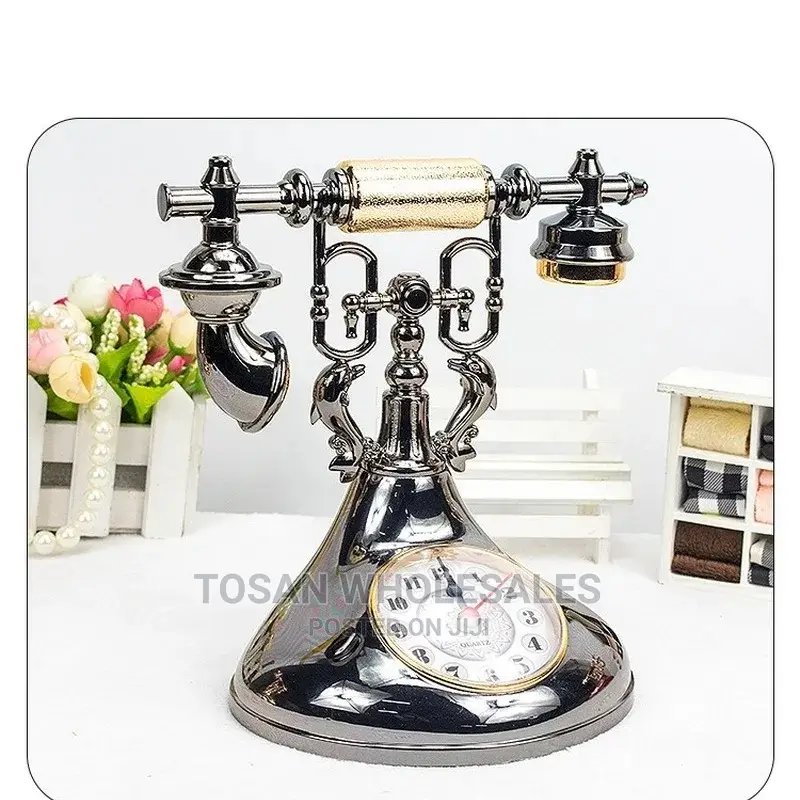 Retro Telephone Model Alarm Clock