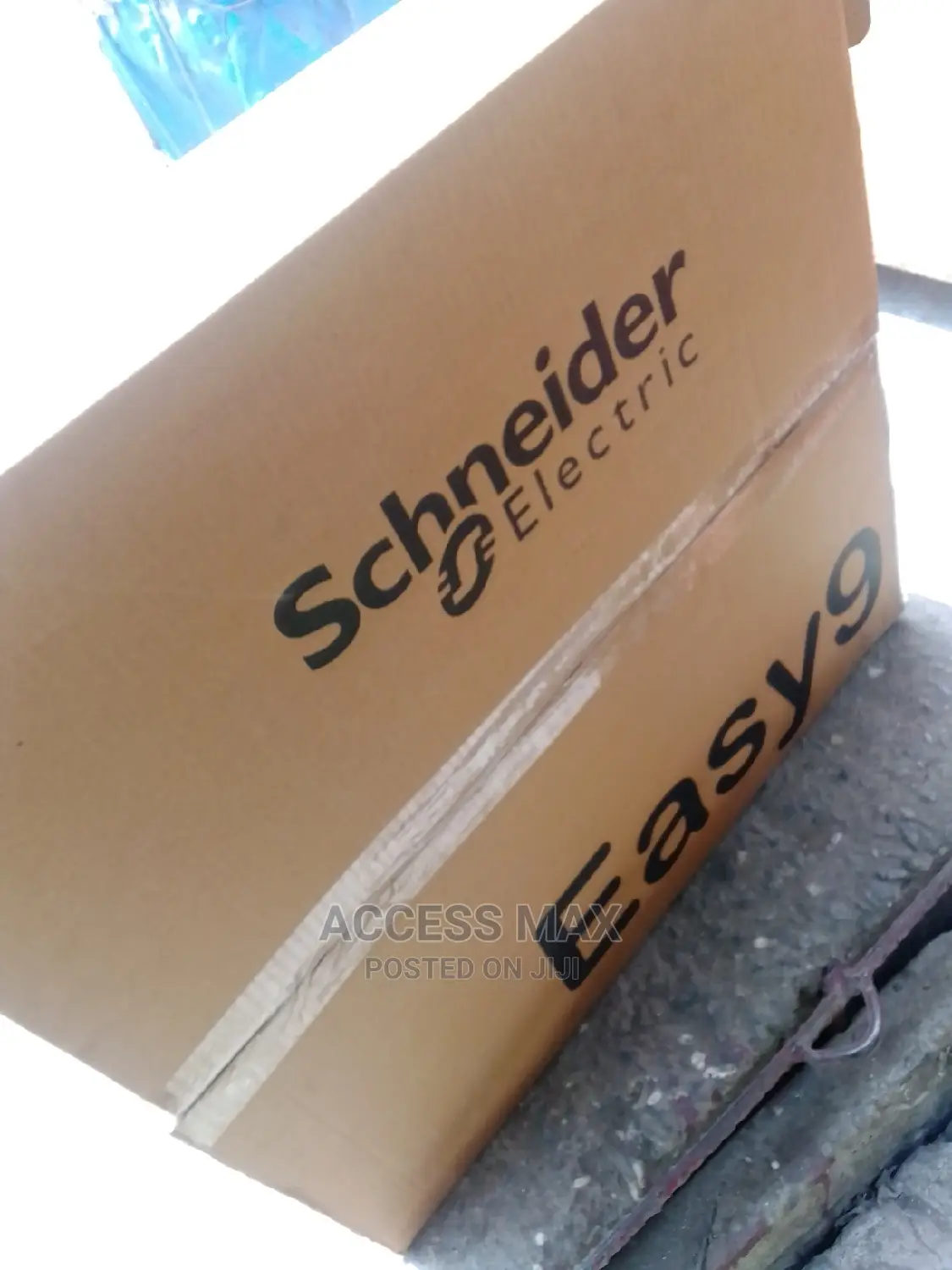 D6 3 Phase Distribution Board 18ways ( Schneider Product)