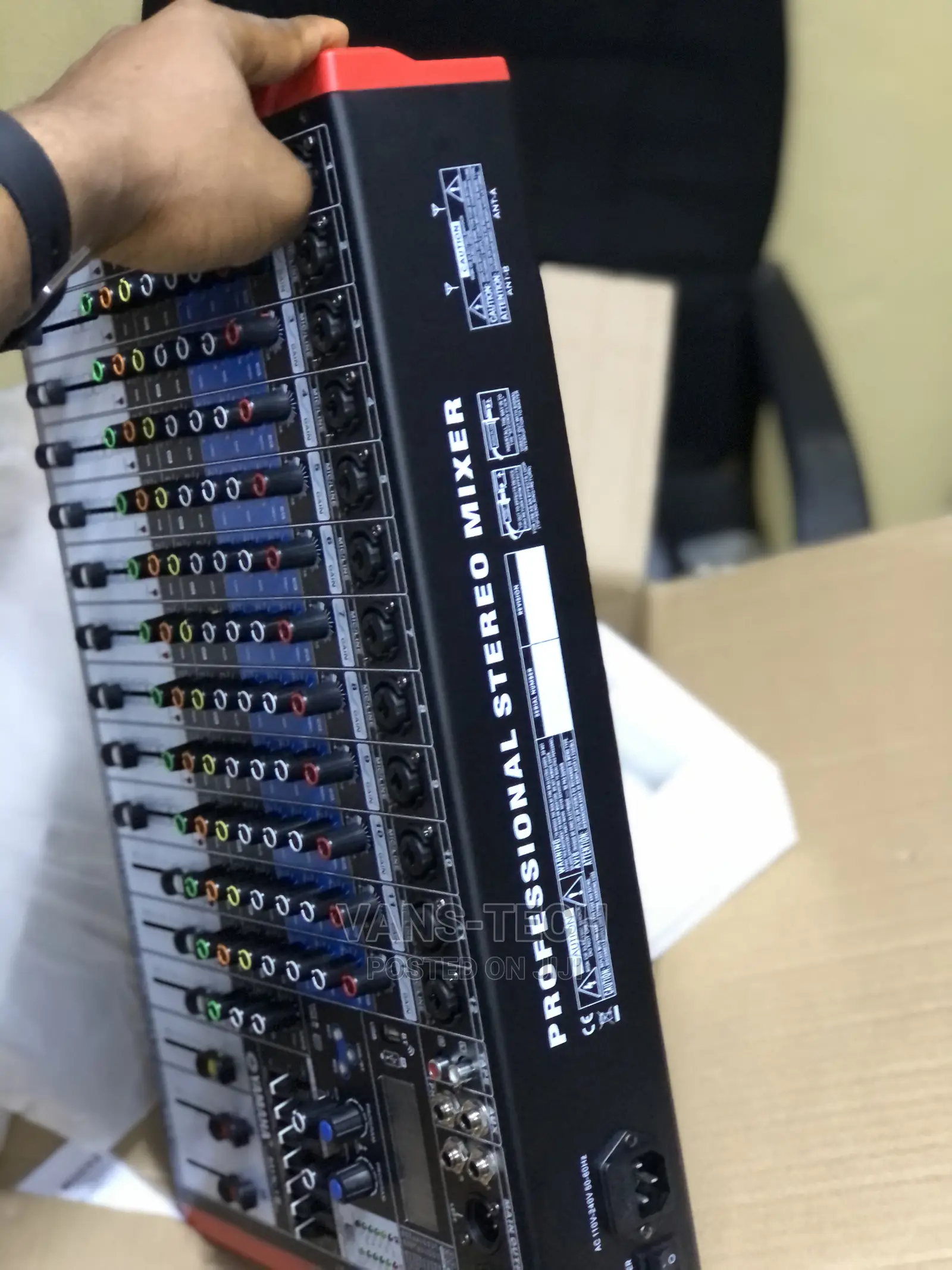 Yamaha 12channels Pro Mixer(Eq and Effects)