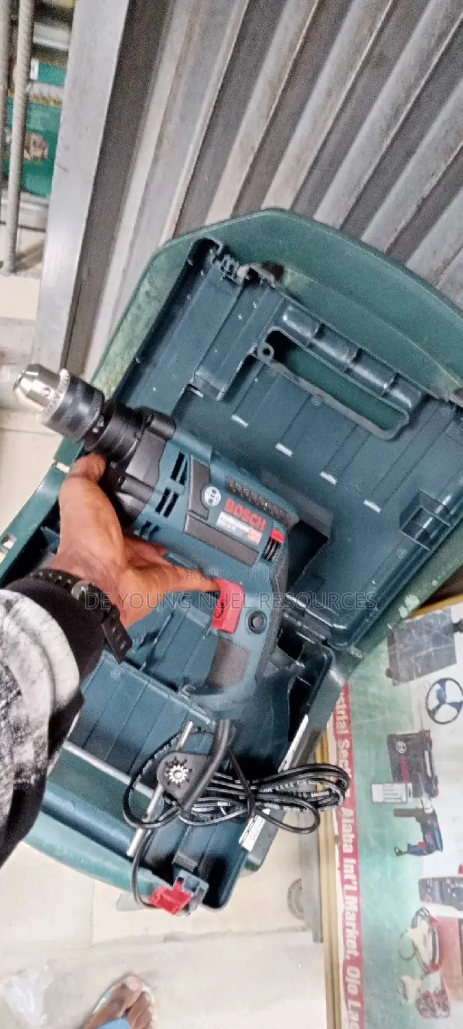Professional Hand Electric Drill 13mm BOSCH 570 Watt