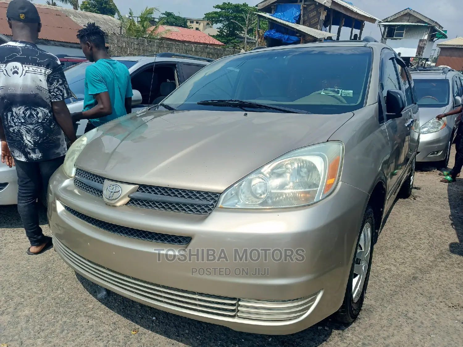 Toyota Sienna LE AWD 2005 Gold