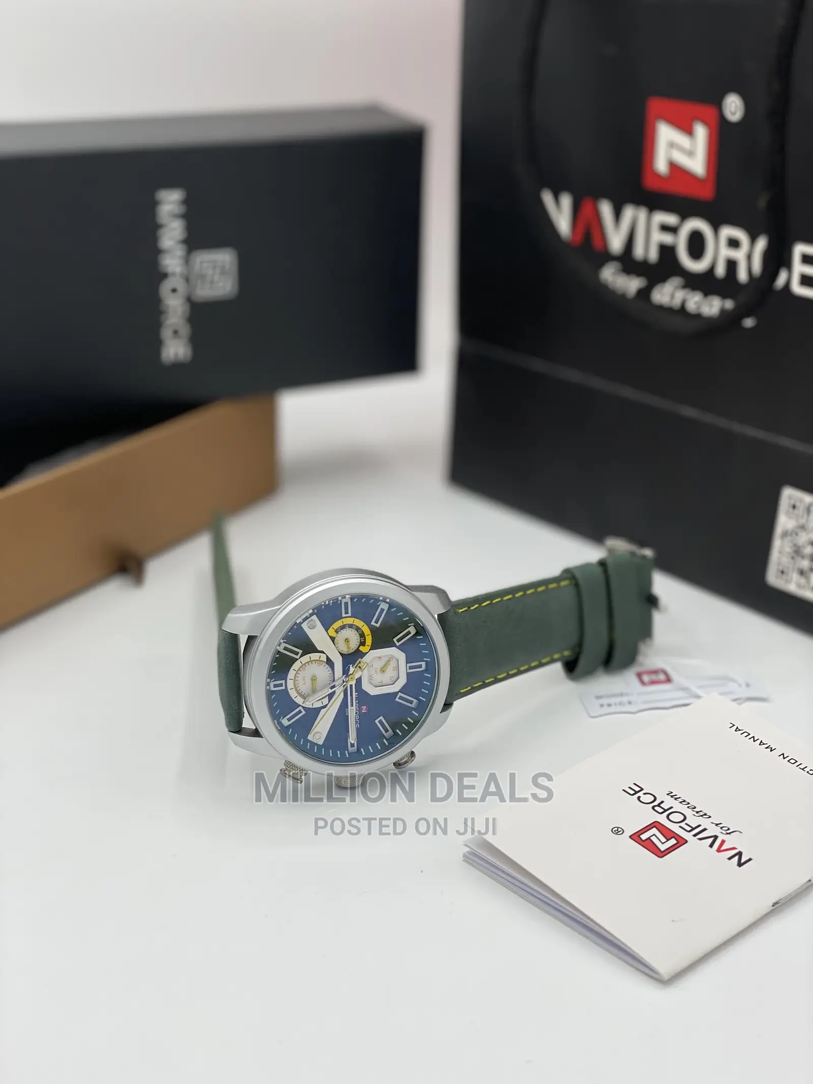 Men’S Leather Strap Chronograph Luxury Wrist Watch