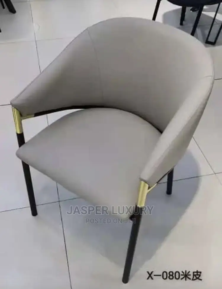 Amazing Single Chair