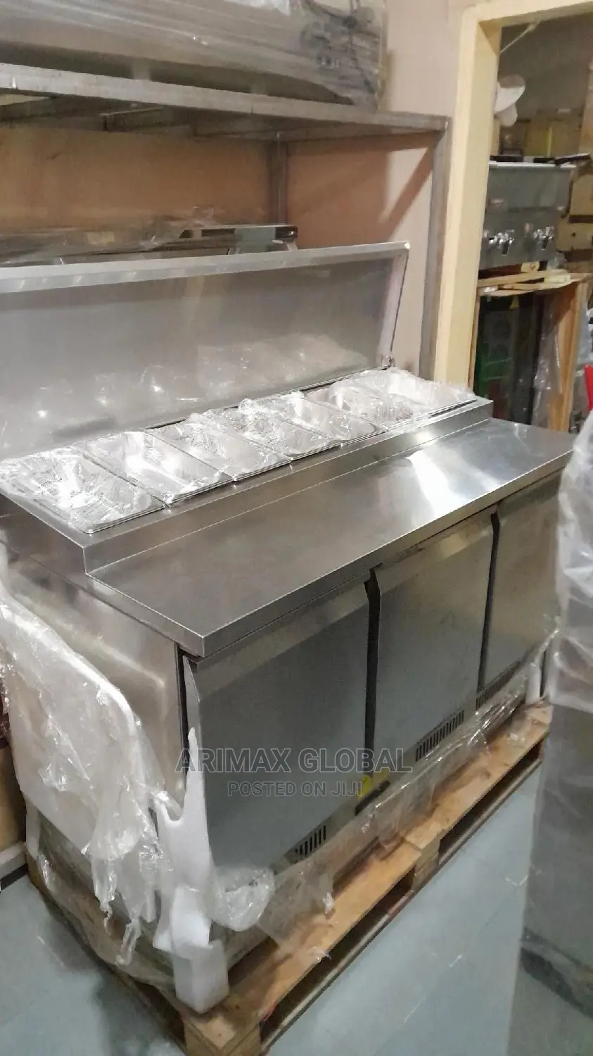 Salad Bar With Under Counter Refrigerator