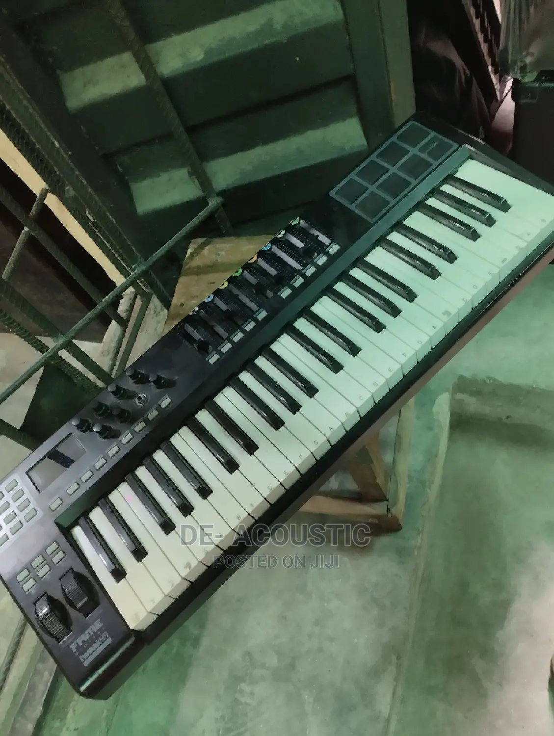 49-Key MIDI Keyboard Fame Tweak 49: 1 Review.