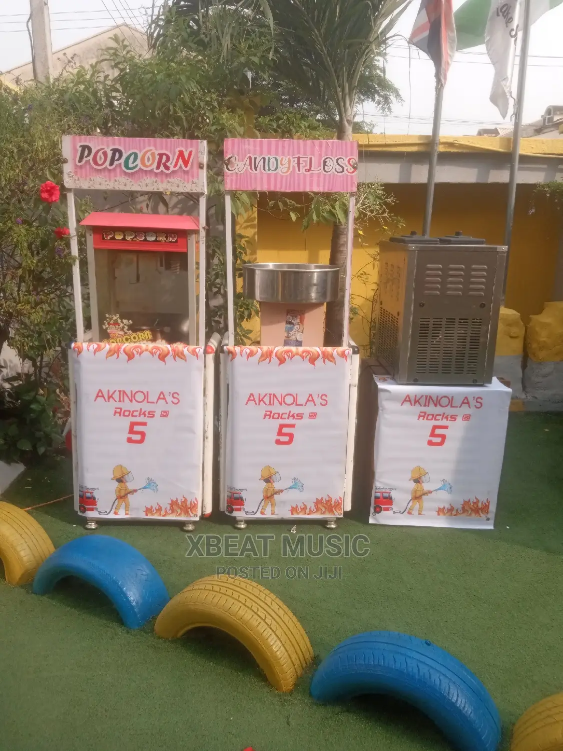 Popcorn, Ice Cream and Candy Floss With Stand