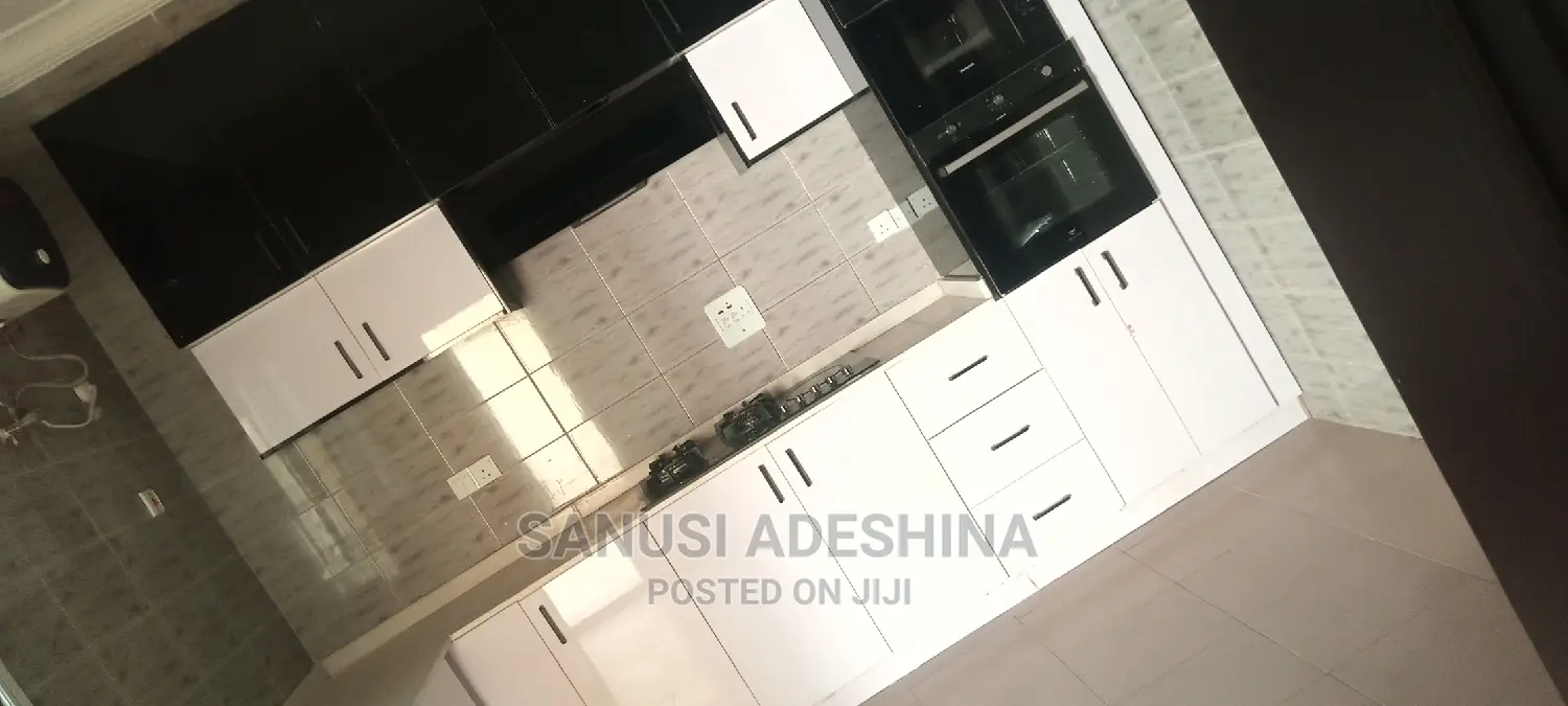 5bdrm Bungalow in Gwarimpa Extension, Gwarinpa for sale