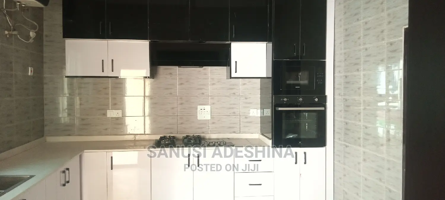 5bdrm Bungalow in Gwarimpa Extension, Gwarinpa for sale