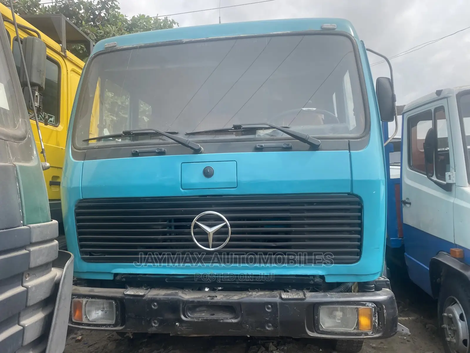 Mercedes Benz Water Tanker