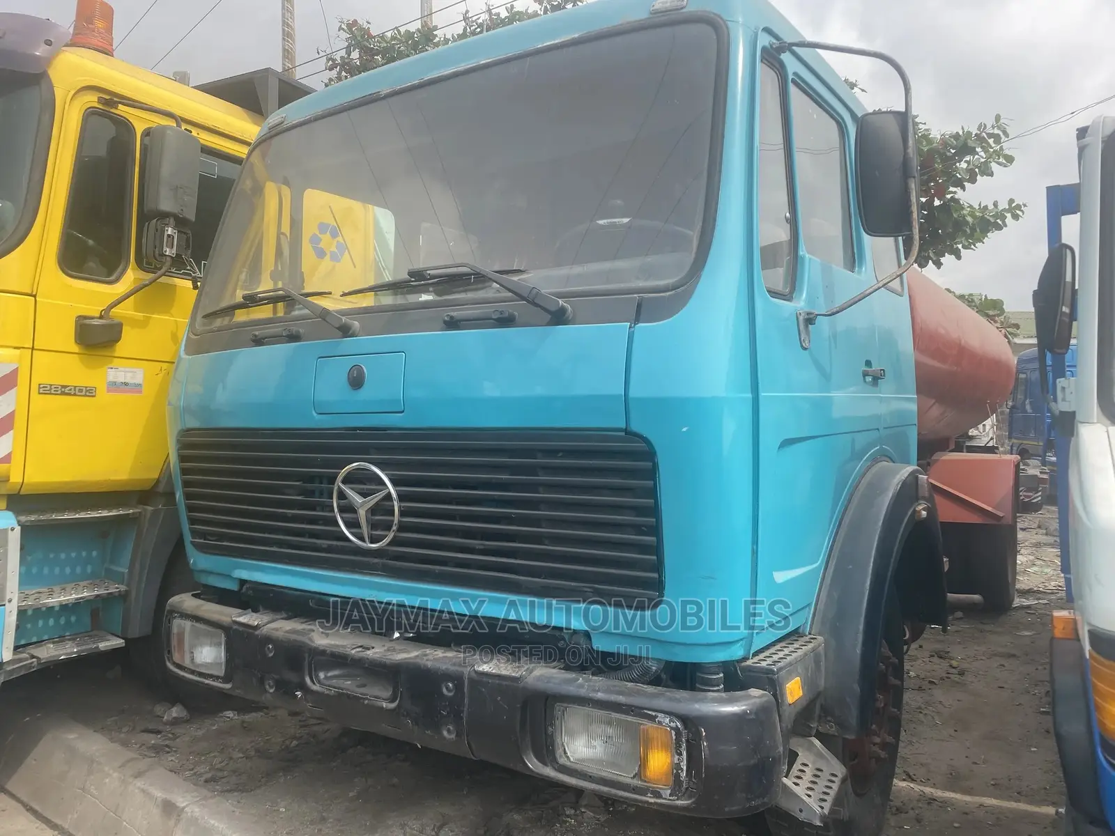 Mercedes Benz Water Tanker