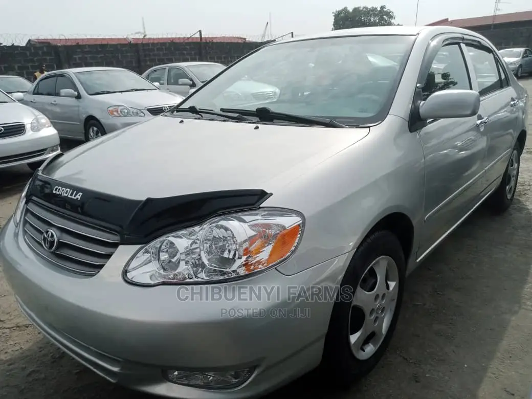 Toyota Corolla LE 2005 Silver