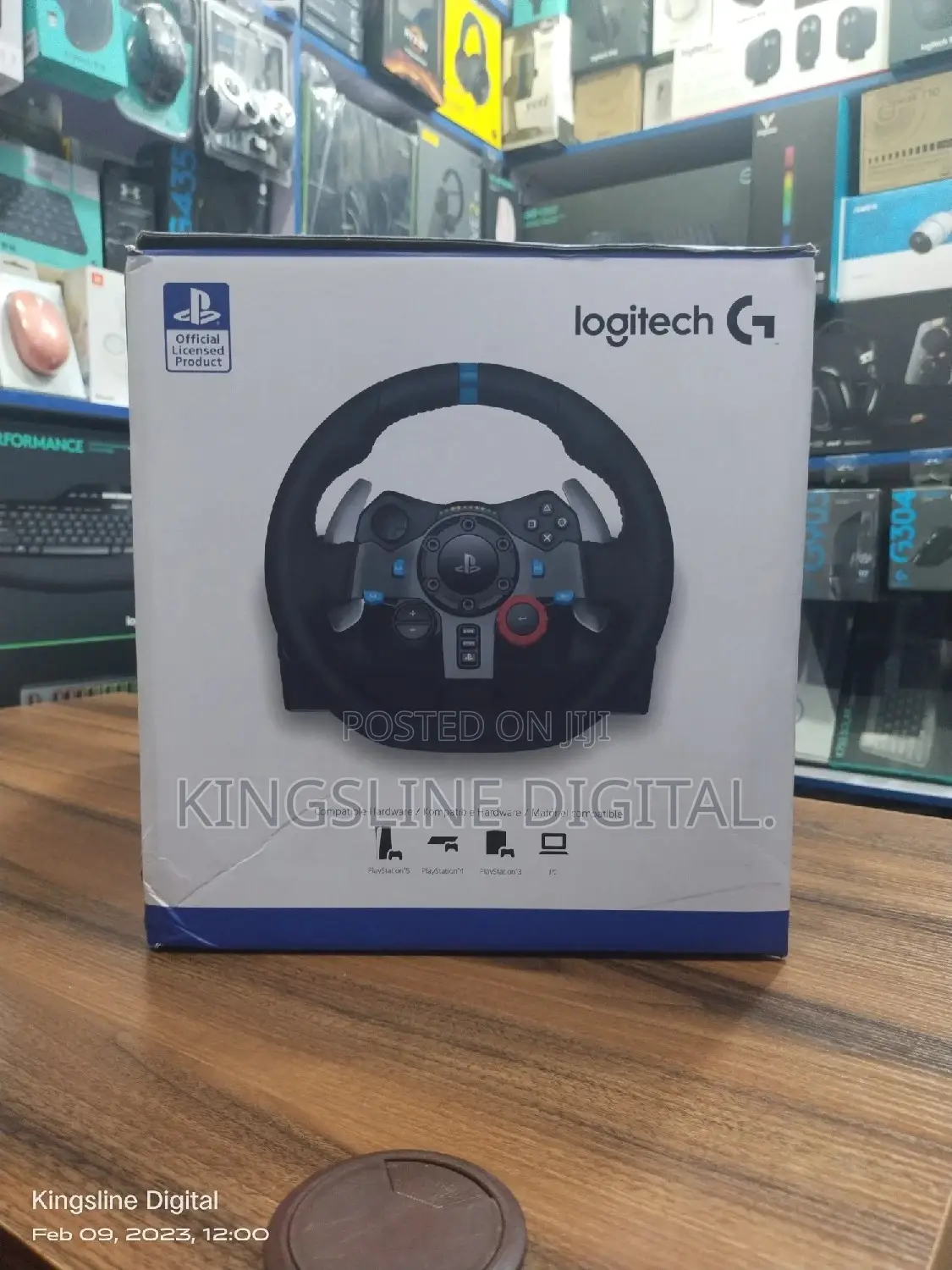 Logitech G29 Driving Force Racing Wheel With Pedal Set
